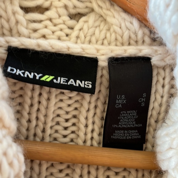 DKNY Crop Sweater, S - Picture 4 of 7
